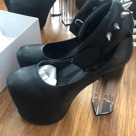 UNIF Mary Chain size 8 - Picture 3 of 4